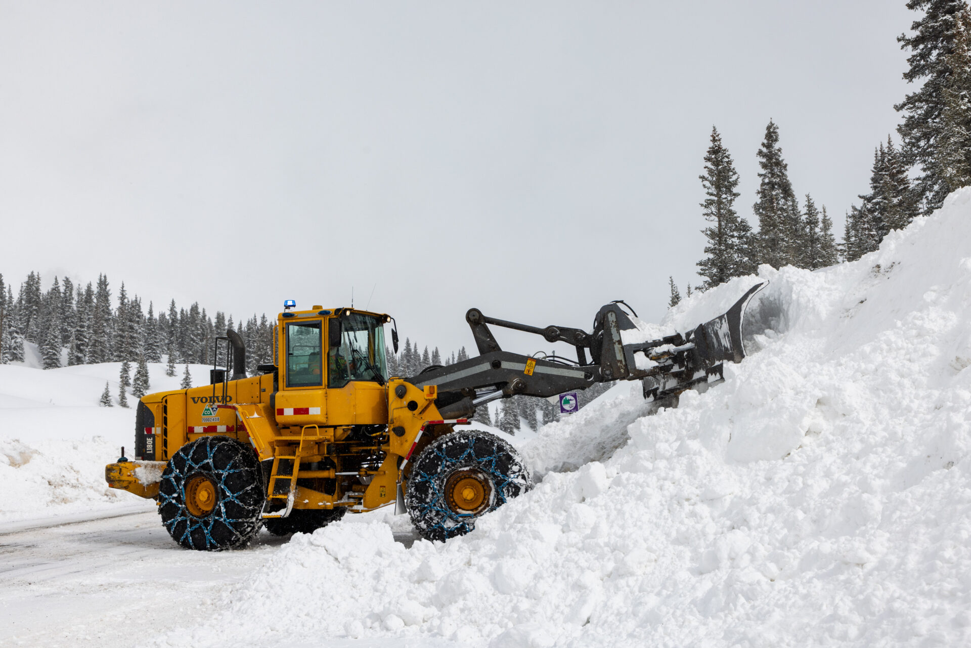 Snowpace Scientists use cosmic rays to study the snowpack