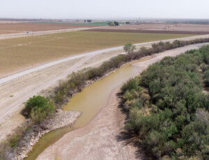 Drone view of the Rio Grande and surrounding farmland near Garfield, New Mexico, on March 27, 2026. ©Mitch Tobin Usage rights are granted for editorial and nonprofit purposes only. No commercial or re-sale rights are granted without permission of the photographer.